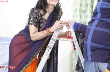 Sweet Sari Bhabhi gets cheeky with her Devar for rough Sex