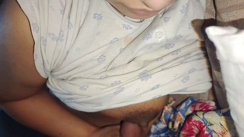 Beautiful Karachi Girl Facial Cumshot