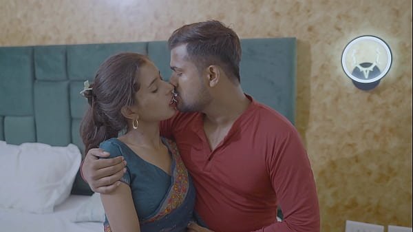Naughty bhabhi teasing devar in house